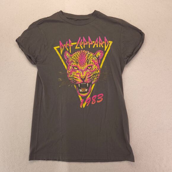 Def Leppard Band Graphic Short Sleeve Crew Neck Shirt Womens Size Small S Gray - Picture 2 of 9